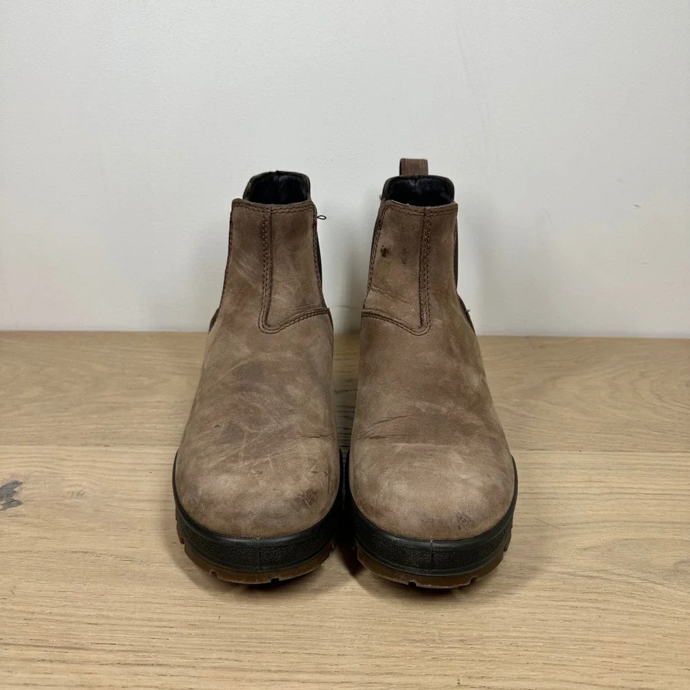 ECCO Track Chelsea Boots Mens 4 Brown Leather Gore Lug Sole Outdoor Comfort